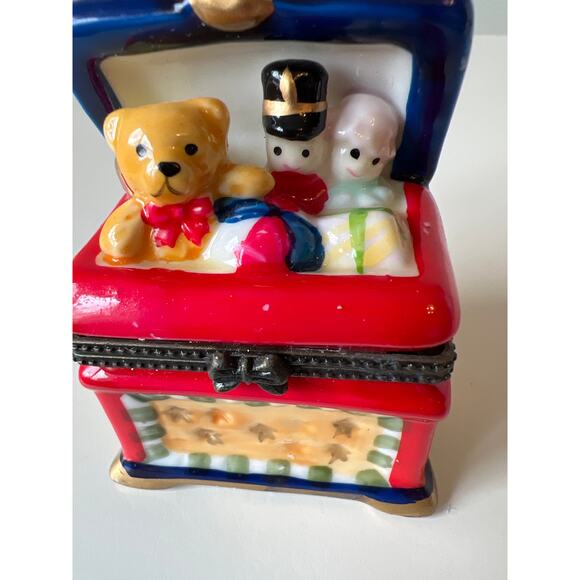 Vintage Hinged Trinket Box Chest Of Toys Teddy Bear Soldier Doll - Picture 6 of 6